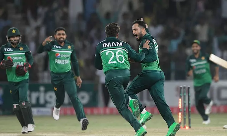 சர்வதேச ஒருநாள் கிரிக்கெட் தரவரிசை : இந்திய அணியை பின்னுக்கு தள்ளியது பாகிஸ்தான்..!!