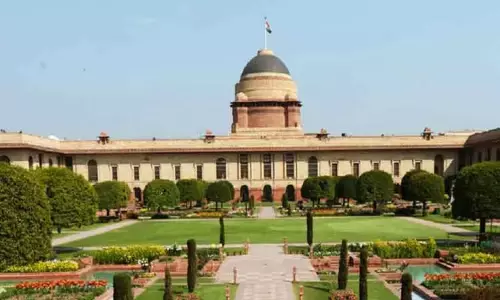 ஜனாதிபதி வேட்பாளர் தேர்வு - மம்தா நடத்தும் கூட்டத்தில் ஆம் ஆத்மி, டிஆர்எஸ் பங்கேற்கவில்லை