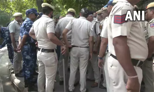 காங்கிரஸ் தொண்டர்கள் 3-வது நாளாக  போராட்டம்