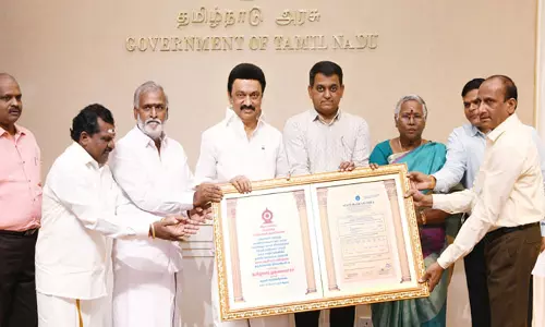 இருக்கன்குடி மாரியம்மன் கோவிலின் 27 கிலோ தங்க நகைகள் வங்கியில் முதலீடு இருக்கன்குடி மாரியம்மன் கோவிலின் 27 கிலோ தங்க நகைகள் வங்கியில் முதலீடு