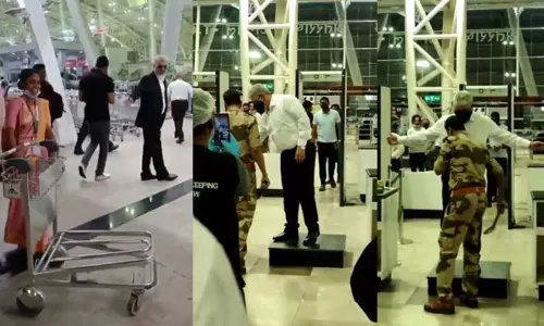 செல்பி எடுக்க கேட்ட ரசிகையிடம் சாரி சொன்ன நடிகர் அஜித்...!