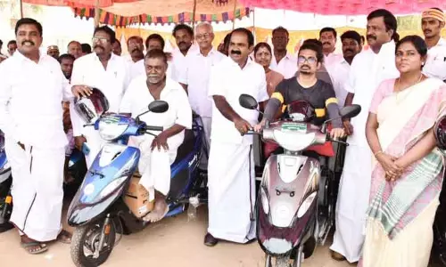 மாற்றுத்திறனாளிகளுக்கு உதவி உபகரணங்கள் மாற்றுத்திறனாளிகளுக்கு உதவி உபகரணங்கள்