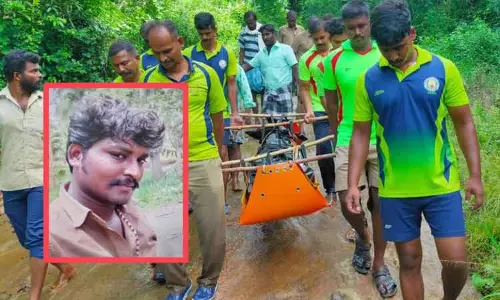 போடி அருகே காட்டாற்று வெள்ளத்தில் அடித்து செல்லப்பட்ட மின்வாரிய ஊழியரின் உடல் மீட்பு போடி அருகே காட்டாற்று வெள்ளத்தில் அடித்து செல்லப்பட்ட மின்வாரிய ஊழியரின் உடல் மீட்பு