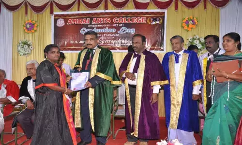 அம்பை கலைக்கல்லூரி பட்டமளிப்பு விழா