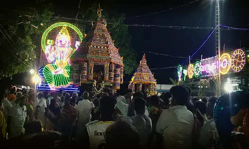 சார்வாய்புதூரில் பொன்னியம்மன் கோவில் தேரோட்டம் சார்வாய்புதூரில் பொன்னியம்மன் கோவில் தேரோட்டம்