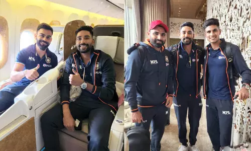 கடந்த ஆண்டு ஒத்திவைக்கப்பட்ட டெஸ்ட் தொடரில் பங்கேற்க இங்கிலாந்து புறப்பட்டு சென்ற இந்திய அணி