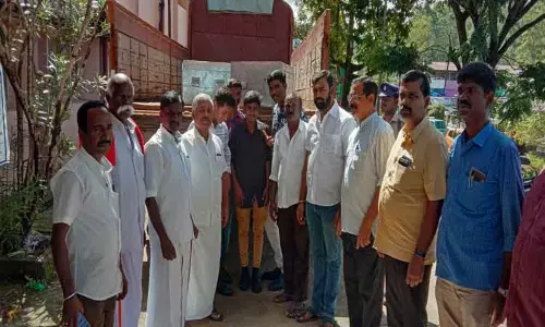 வால்பாறையில் தேர்தலுக்காக கொண்டு வரப்பட்ட  மின்னணு வாக்குப்பதிவு எந்திரங்கள் மாவட்ட தேர்தல் அலுவலகத்திற்கு அனுப்பி வைப்பு