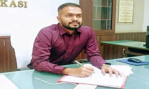 தென்காசி கலெக்டர் ஆகாஷ் பொறுப்பேற்றார்-  `எனது அனுபவங்களை கொண்டு மக்களுக்கு பணியாற்றுவேன் என பேட்டி