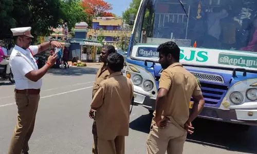 அதிவேகமாக சென்ற 25 தனியார் பஸ்களுக்கு அபராதம் விதிப்பு அதிவேகமாக சென்ற 25 தனியார் பஸ்களுக்கு அபராதம் விதிப்பு