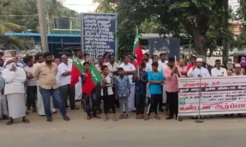 திட்டுவிளையில் எஸ்.டி.பி.ஐ. கண்டன ஆர்ப்பாட்டம் திட்டுவிளையில் எஸ்.டி.பி.ஐ. கண்டன ஆர்ப்பாட்டம்