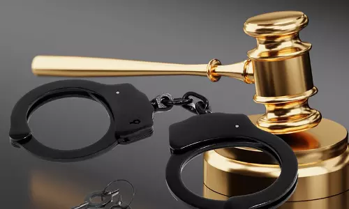 மாநகராட்சியில் வரிவசூல் செய்ததில் முறைகேடு: 3 அலுவலர்களுக்கு 2 ஆண்டு சிறை மாநகராட்சியில் வரிவசூல் செய்ததில் முறைகேடு: 3 அலுவலர்களுக்கு 2 ஆண்டு சிறை
