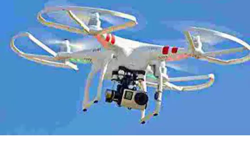 பிரதமர் மோடி செல்ல இருந்த சாலையில் டிரோன் பறக்கவிட்ட கட்டுமான அதிபர் மீது வழக்குப்பதிவு பிரதமர் மோடி செல்ல இருந்த சாலையில் டிரோன் பறக்கவிட்ட கட்டுமான அதிபர் மீது வழக்குப்பதிவு