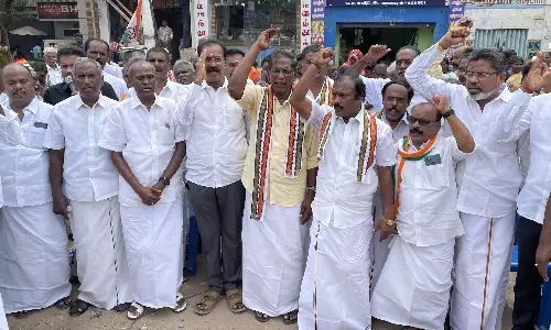 மத்திய அரசை கண்டித்து ஆர்ப்பாட்டம்