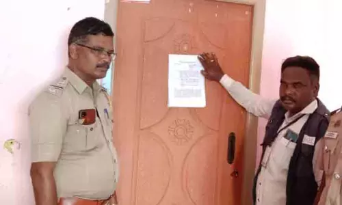 குட்கா பதுக்கி வைத்திருந்த கடை, வீட்டுக்கு சீல் குட்கா பதுக்கி வைத்திருந்த கடை, வீட்டுக்கு சீல்