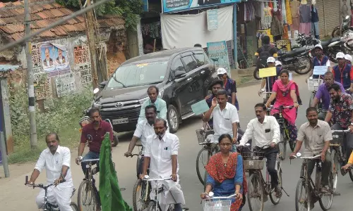 ஒரத்தநாடு அரசு கால்நடை கல்லூரி மாணவர்கள் சைக்கிள் ஊர்வலம்