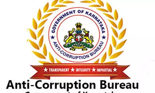 கர்நாடகத்தில் 21 அரசு அதிகாரிகள் வீடுகளில் ஊழல் தடுப்பு படை சோதனை- பல கோடி ரூபாய் நகை-பணம் சிக்கியது