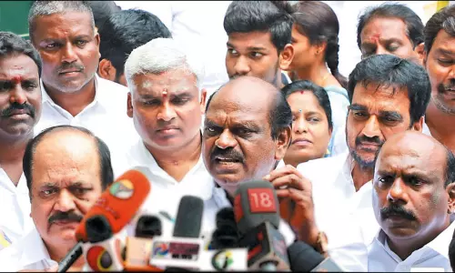ஒற்றை தலைமை விவகாரம்: ஓ.பன்னீர்செல்வத்தை சமாதானப்படுத்தும் முயற்சியில் மூத்த நிர்வாகிகள் தீவிரம்