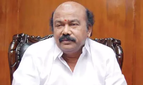 எடப்பாடி பழனிசாமிக்கு தலைமையை ஓ.பி.எஸ் விட்டு கொடுக்க வேண்டும் - அ.தி.மு.க எம்எல்ஏ ராஜன் செல்லப்பா