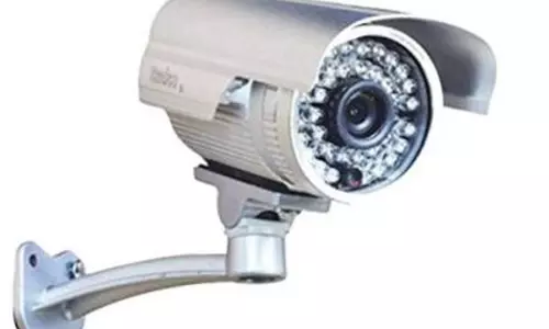 இருமாநில எல்லை சோதனை சாவடிகளை போலீஸ் சூப்பிரண்டு அலுவலகத்தில் இருந்தபடியே கண்காணிக்க ஏற்பாடு இருமாநில எல்லை சோதனை சாவடிகளை போலீஸ் சூப்பிரண்டு அலுவலகத்தில் இருந்தபடியே கண்காணிக்க ஏற்பாடு