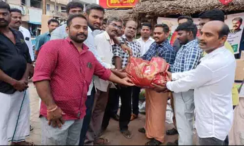 இலங்கைக்கு அனுப்ப 1 டன் அரிசி, மளிகை பொருட்கள் சேகரிப்பு