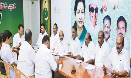 அ.தி.மு.க. பொதுக்குழு கூட்டத்தில் தனி தீர்மானம் கொண்டு வர தீவிரம்