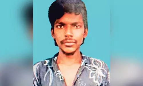 மோட்டார் சைக்கிள் விபத்தில் தொழிலாளி சாவு மோட்டார் சைக்கிள் விபத்தில் தொழிலாளி சாவு
