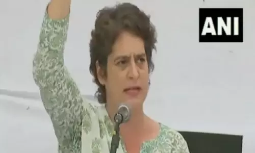 போராட்டத்தை நிறுத்த வேண்டாம், அமைதியான முறையில் போராடுங்கள் - பிரியங்கா காந்தி போராட்டத்தை நிறுத்த வேண்டாம், அமைதியான முறையில் போராடுங்கள் - பிரியங்கா காந்தி