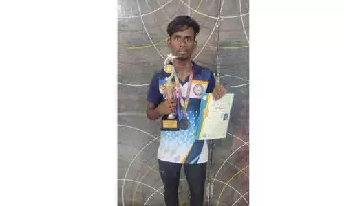 தேசிய அளவிலான கேரம் விளையாட்டில் பெரம்பலூர் மாணவர் 3-வது இடம் பிடித்து சாதனை
