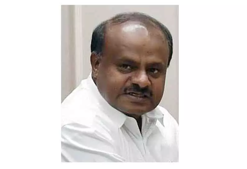 பி.யூ.சி. தேர்வில் குறைந்த மதிப்பெண்கள் பெற்ற 8 மாணவர்கள் தற்கொலை; குமாரசாமி அதிர்ச்சி பி.யூ.சி. தேர்வில் குறைந்த மதிப்பெண்கள் பெற்ற 8 மாணவர்கள் தற்கொலை; குமாரசாமி அதிர்ச்சி