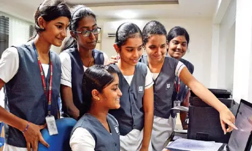 பிளஸ்-2 தேர்வு முடிவுகள் - மதுரையில் 96.89 சதவீத மாணவ-மாணவிகள் தேர்ச்சி பிளஸ்-2 தேர்வு முடிவுகள் - மதுரையில் 96.89 சதவீத மாணவ-மாணவிகள் தேர்ச்சி