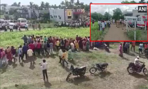 மராட்டியத்தில் அதிர்ச்சி; ஒரே வீட்டில் 9 பேர் மர்ம மரணம் மராட்டியத்தில் அதிர்ச்சி; ஒரே வீட்டில் 9 பேர் மர்ம மரணம்