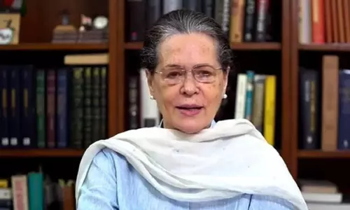 மருத்துவமனையில் இருந்து டிஸ்சார்ஜ் செய்யப்பட்டார் சோனியா காந்தி..! மருத்துவமனையில் இருந்து டிஸ்சார்ஜ் செய்யப்பட்டார் சோனியா காந்தி..!
