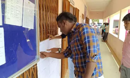 தென்காசி மாவட்டத்தில்   பிளஸ்-2 தேர்வில் 95.27 சதவீத  மாணவ-மாணவிகள் தேர்ச்சி  10-ம் வகுப்பில் 90.26 சதவீதம் பேர் தேர்ச்சி