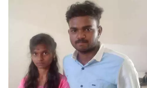 ஓமலூர் போலீஸ் நிலையத்தில்  கல்லூரி மாணவி காதலனுடன் தஞ்சம்