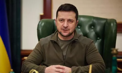 லைவ் அப்டேட்ஸ்: தெற்கு உக்ரைன் பகுதியை விட்டுக்கொடுக்க மாட்டோம் - ஜெலன்ஸ்கி உறுதி