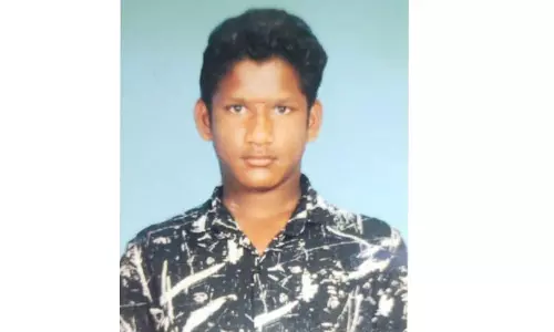 எஸ்.எஸ்.எல்.சி. தேர்வில் தோல்வி: மாணவர் தூக்குப்போட்டு தற்கொலை விக்கிரவாண்டியில் சோகம் எஸ்.எஸ்.எல்.சி. தேர்வில் தோல்வி: மாணவர் தூக்குப்போட்டு தற்கொலை விக்கிரவாண்டியில் சோகம்