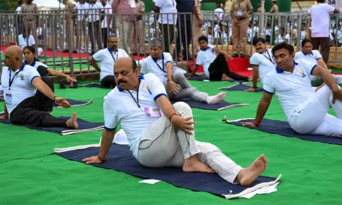 யோகா, உலகை ஒன்றாக இணைக்கிறது; பசவராஜ் பொம்மை பேச்சு