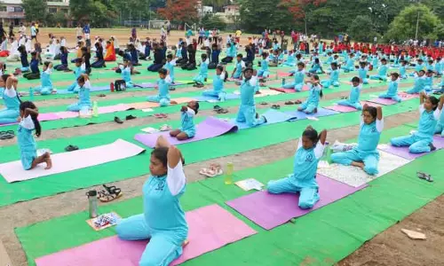 சேலத்தில்  சர்வதேச யோகா தினம் கொண்டாட்டம்
