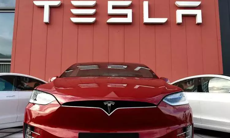 டெஸ்லா கார்கள் நுழைய தடை விதிக்கவுள்ள சீன நகரம் - என்ன காரணம் தெரியுமா ?