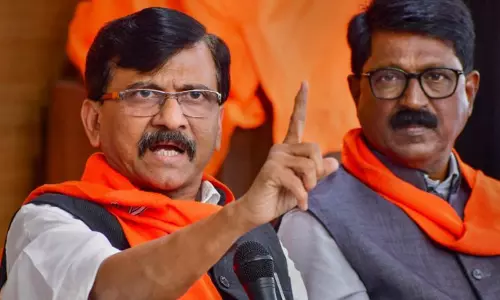 மராட்டிய சட்டசபை கலைக்கப்படலாம் - சஞ்சய் ராவத் அதிரடி மராட்டிய சட்டசபை கலைக்கப்படலாம் - சஞ்சய் ராவத் அதிரடி