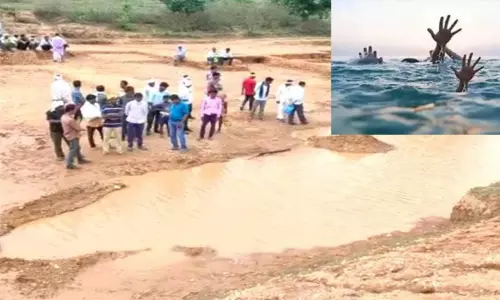 பள்ளியில் இருந்து வீடு திரும்பிய 3 மாணவ-மாணவிகள் குட்டையில் பிணமாக மீட்பு பள்ளியில் இருந்து வீடு திரும்பிய 3 மாணவ-மாணவிகள் குட்டையில் பிணமாக மீட்பு