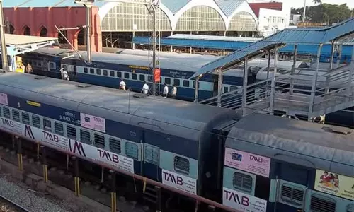 பிளாட்பாரம் டிக்கெட்டுகள் விற்பனை மீண்டும் தொடங்கியது- தெற்கு ரெயில்வே அறிவிப்பு பிளாட்பாரம் டிக்கெட்டுகள் விற்பனை மீண்டும் தொடங்கியது- தெற்கு ரெயில்வே அறிவிப்பு