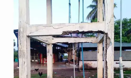 ஆபத்தான மேல்நிலை நீர்த்தேக்க தொட்டி இடிக்கப்படுமா? ஆபத்தான மேல்நிலை நீர்த்தேக்க தொட்டி இடிக்கப்படுமா?