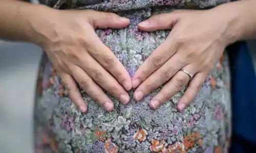 வாடகைத் தாய்மார்களுக்கு 3 வருட சுகாதார காப்பீட்டை தம்பதிகள் வாங்க வேண்டும் - மத்திய அரசு உத்தரவு