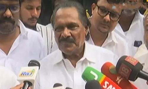 ஒரே கட்சி, ஒரே உணர்வுடன் தான் அதிமுக தொண்டர்கள் உள்ளனர் - தமிழ்மகன் உசேன் பேட்டி