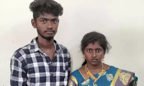 நல்லூர் காவல் நிலையத்தில் கல்லூரி மாணவி காதலனுடன் தஞ்சம்