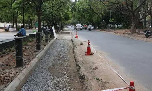 மழைநீர் சேகரிப்பு வசதியுடன் சைக்கிள் பாதை அமைப்பு