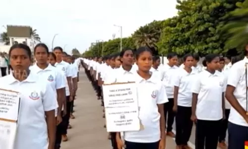 போதைப்பொருள் ஒழிப்பு குறித்து விழிப்புணர்வு ஓட்டம் - தொடங்கி வைத்தார் துணைநிலை கவர்னர் தமிழிசை போதைப்பொருள் ஒழிப்பு குறித்து விழிப்புணர்வு ஓட்டம் - தொடங்கி வைத்தார் துணைநிலை கவர்னர் தமிழிசை