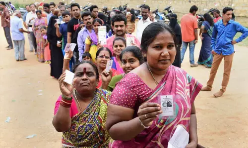 3 நாடாளுமன்ற தொகுதிகள் உள்பட 6 மாநிலங்களில் 10 தொகுதிகளுக்கு இடைத்தேர்தல் அமைதியாக நடந்தது