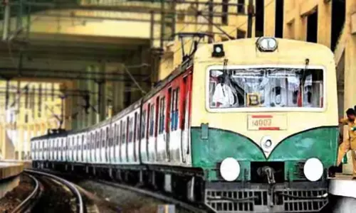 தாம்பரம்-கடற்கரை இடையே மின்சார ரெயில் சேவைகளில் மாற்றம் - தெற்கு ரெயில்வே அறிவிப்பு தாம்பரம்-கடற்கரை இடையே மின்சார ரெயில் சேவைகளில் மாற்றம் - தெற்கு ரெயில்வே அறிவிப்பு